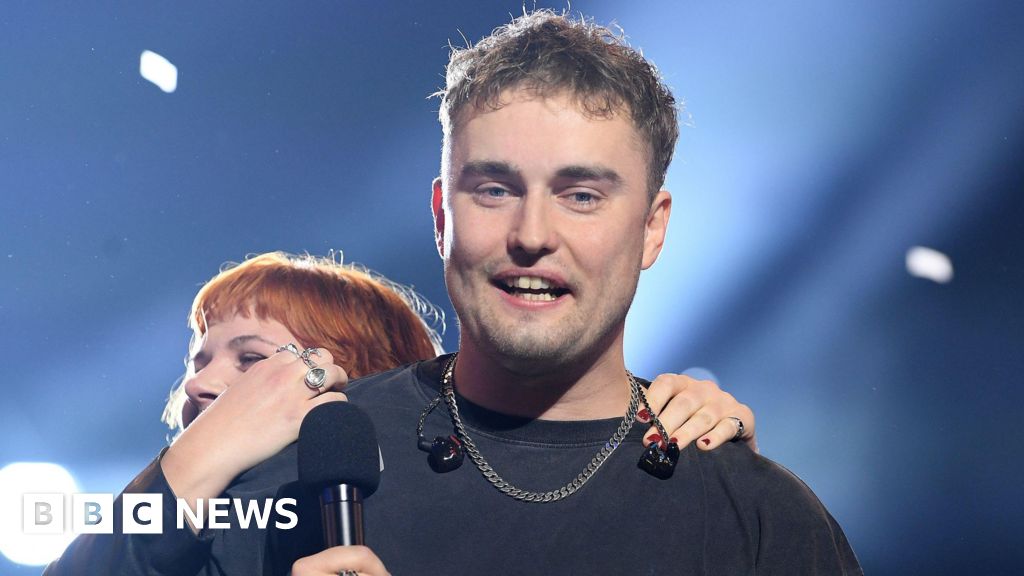 Sam Fender Donates £25,000 Mercury Prize Earnings to Support Local Music Venues – Mirror Brief